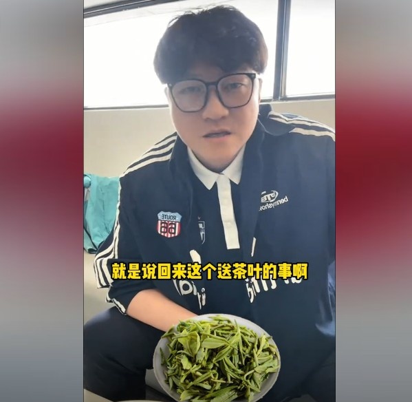 趙鵬：不太清楚賈秀全要球員買茶葉的段子，但這在現(xiàn)實中也正常