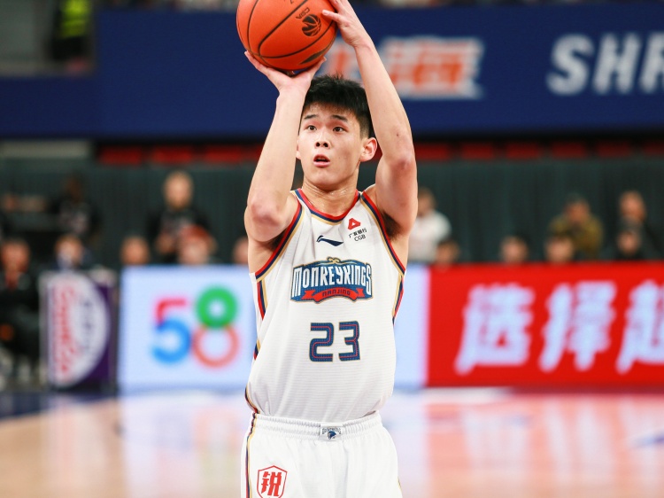 攻擊欲望很強！林葳半場出手14次拿下14分1板1助2斷